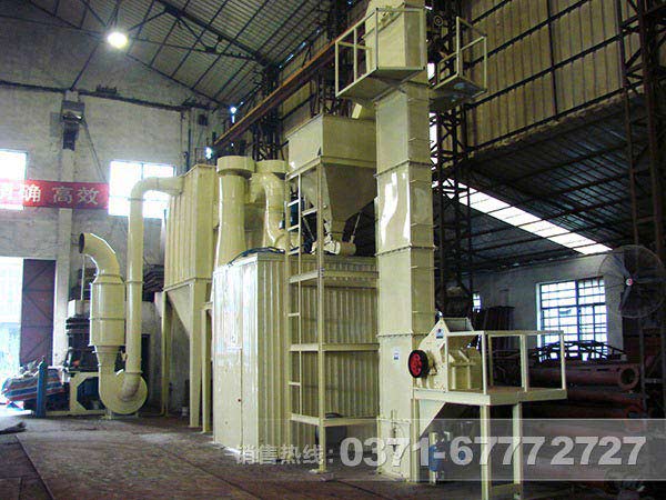 環(huán)保的氧化鐵綠磨粉機設(shè)備生產(chǎn)車間