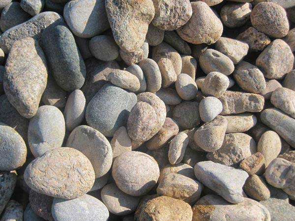 河南河卵石破碎機(jī)廠(chǎng)家好評(píng)如潮，靠的是什么？