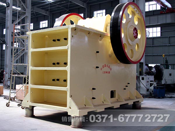 硅線(xiàn)石破碎選什么破碎機(jī)好？