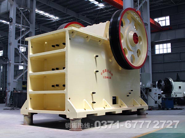 礫巖破碎、制砂全套加工設(shè)備都有什么？