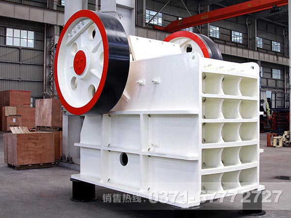 砼路面移動(dòng)破碎機(jī)破碎原理，工作原理