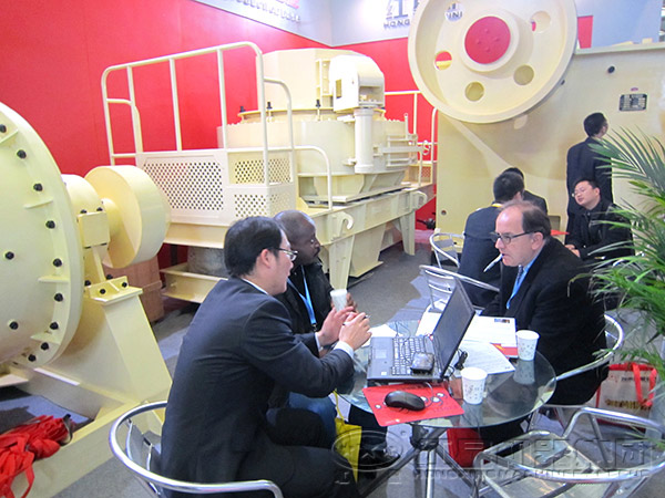 鑄鋼顎式破碎機(jī)展會(huì)