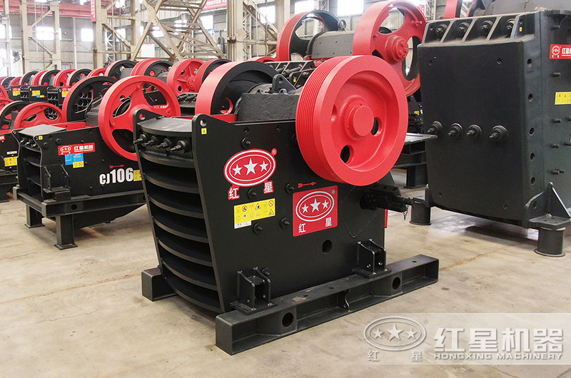 顎式混凝土再生料粉碎機(jī)圖片