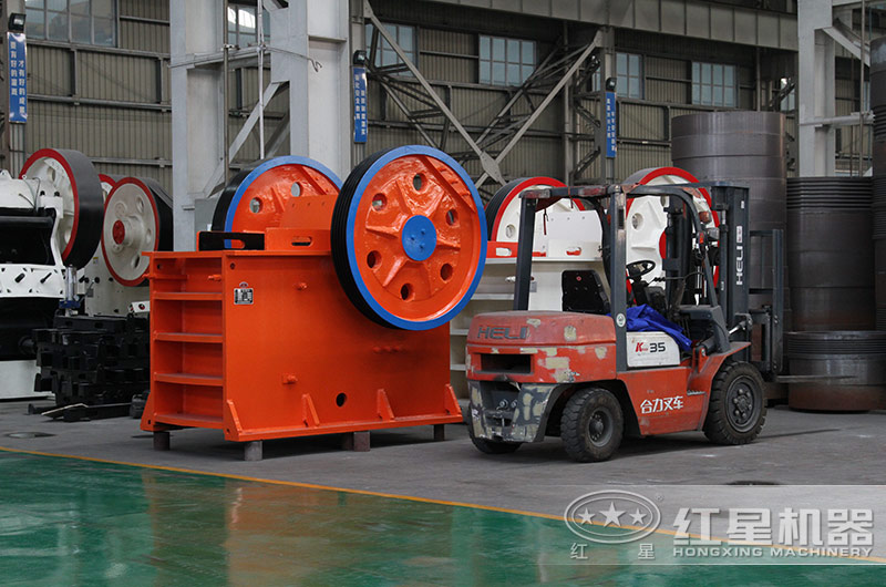 一個(gè)采石場(chǎng)投資一套大型鵝卵石破碎生產(chǎn)設(shè)備需要多少錢？