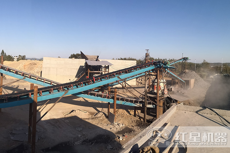 花崗巖破碎機選擇哪種？型號參數(shù)及價格