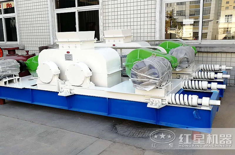 每小時200噸對輥制砂機(jī)多少錢一臺？附型號和技術(shù)參數(shù)