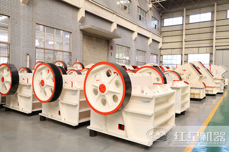 日產(chǎn)量200噸碎石機多少錢一臺？