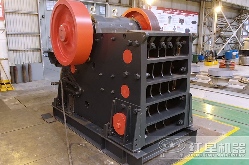 1200鄂破式破碎機時產(chǎn)多少噸？電機多大？附參數(shù)表