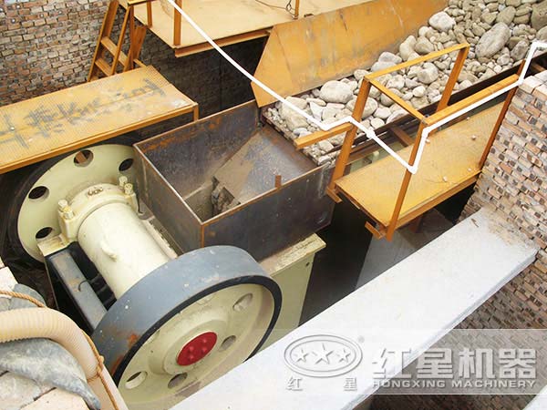 打石機設(shè)備有幾種，產(chǎn)能分別多少