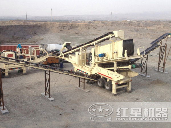 車(chē)載破碎機(jī)投用現(xiàn)場(chǎng)