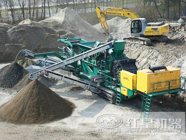 移動圓錐破碎機(jī)作業(yè)客戶現(xiàn)場