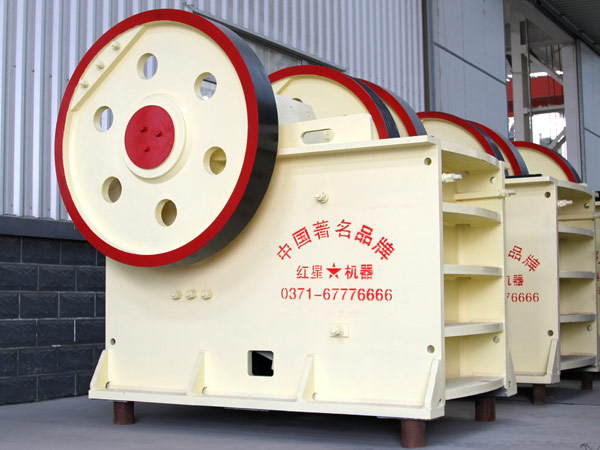 可用于礫石加工的這部PE750×1060顎破碎石機(jī)市場(chǎng)價(jià)多錢(qián)