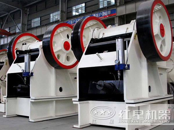 大型石頭顎破碎機(jī)市價(jià)多錢？（內(nèi)附高清顎破作業(yè)視頻）