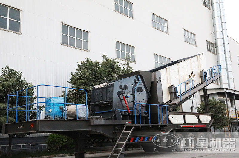 如何快速把石頭打碎，這款移動(dòng)石頭碎石機(jī)可以幫您實(shí)現(xiàn)