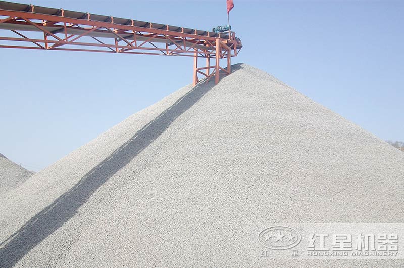 大規(guī)模礦山機(jī)械破碎機(jī)今天啟程，請注意接收！