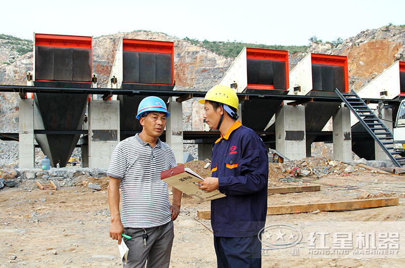 紅星技術(shù)人員為用戶設(shè)計(jì)生產(chǎn)方案并現(xiàn)場(chǎng)指導(dǎo)安裝