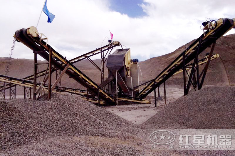 碎石破碎機(jī)生產(chǎn)線一天產(chǎn)量是多少？有沒有現(xiàn)場生產(chǎn)視頻？