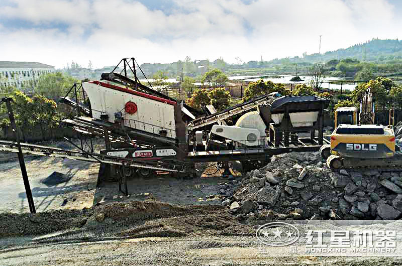 煤炭移動(dòng)式破碎生產(chǎn)現(xiàn)場