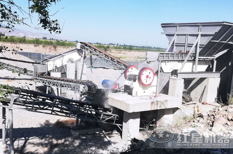 時產(chǎn)300-400噸顎式沙子破碎機(jī)