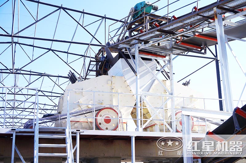 反擊破碎石與普通碎石區(qū)別？哪個(gè)售價(jià)高？