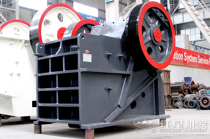 日產(chǎn)1萬噸的石頭破碎機規(guī)格型號有哪些？