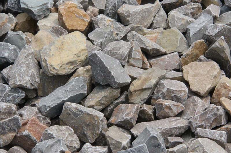 粉碎石灰石用什么機器好？