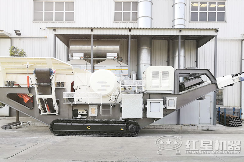 石子生產(chǎn)現(xiàn)場告訴您，履帶移動三機破碎效果是多么好