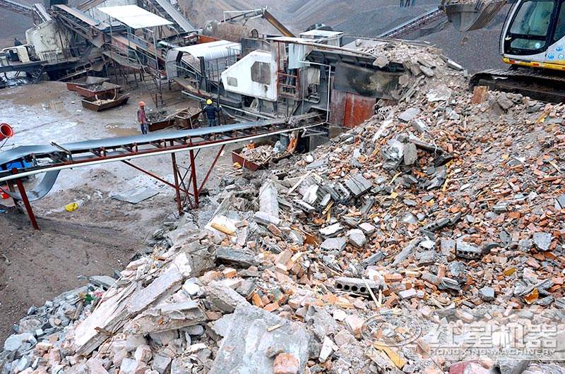 混凝土機制砂移動生產線加工現(xiàn)場