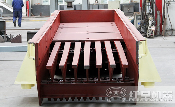 人工石頭磕石子有什么流程，采用什么設(shè)備？