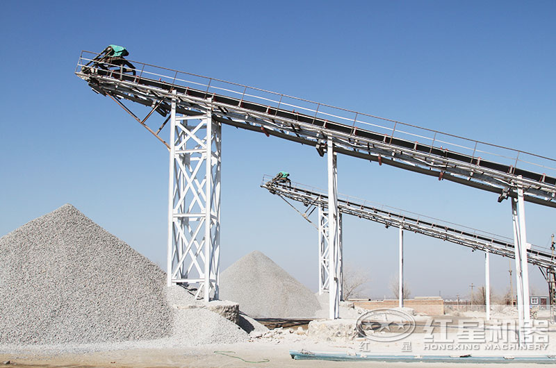 碎石粉碎機(jī)每天能碎多少噸石料？大概多少錢一套？