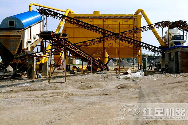 環(huán)保型機(jī)制砂生產(chǎn)線如何配置，一天能生產(chǎn)多少噸細(xì)沙？