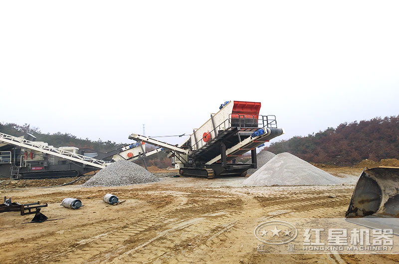 移動(dòng)破石子機(jī)，目前國(guó)內(nèi)比較先進(jìn)的破碎石子機(jī)器