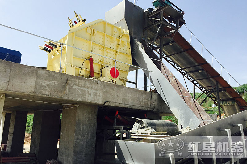 德版硬巖反擊破碎機(jī)作業(yè)現(xiàn)場(chǎng)