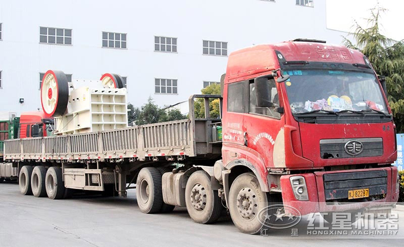 人工破碎混凝土用什么機(jī)器？選擇顎破機(jī)，大產(chǎn)量，運(yùn)行可靠