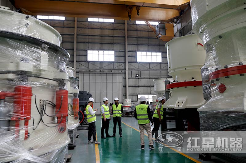 時產(chǎn)1000噸破碎機(jī)生產(chǎn)線的設(shè)備布置圖，附現(xiàn)場生產(chǎn)視頻