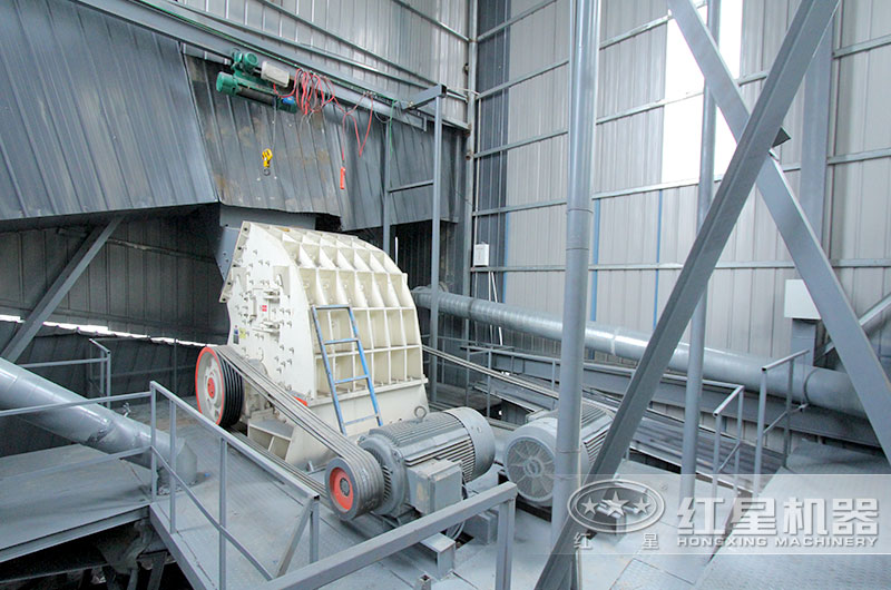 錘式破碎機能破碎生石灰嗎？有時產(chǎn)50噸的嗎？