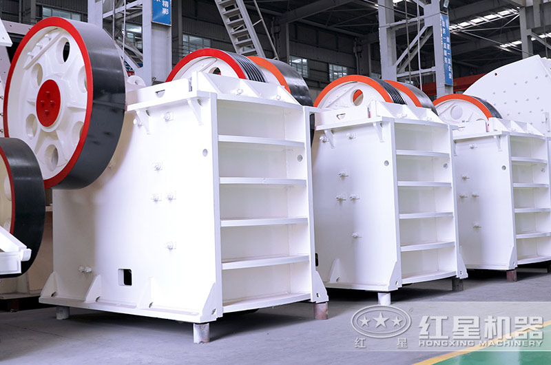 顎式粉碎機設(shè)備