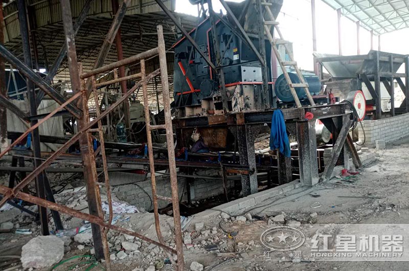 1315反擊破制砂機沒有篩底能不能出砂？板錘多久換一次？怎么安裝？