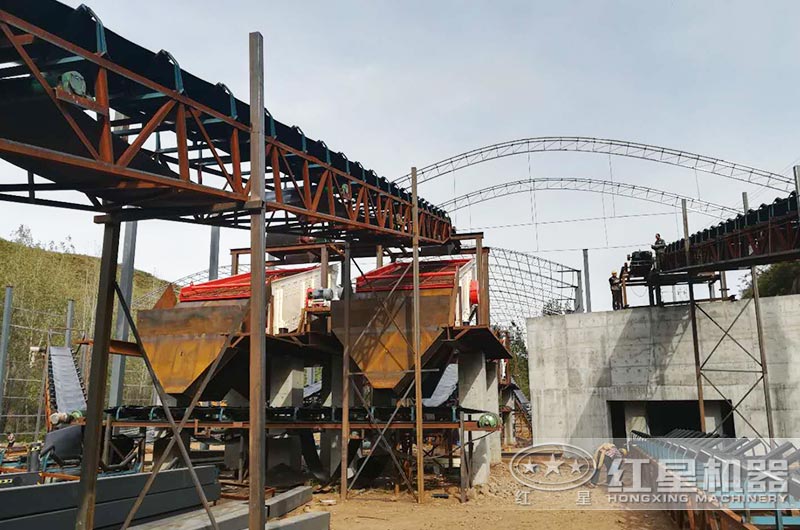 一噸原石出多少噸12、13石子？都需要哪些石子碎石機(jī)設(shè)備？