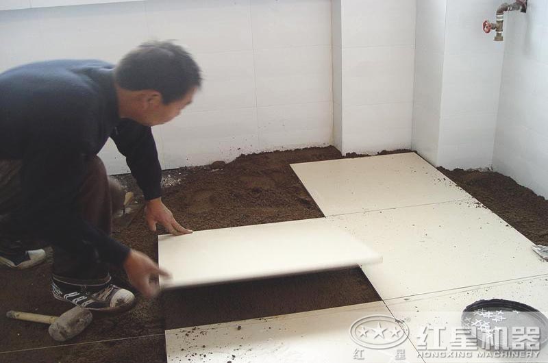 鋪地磚用石粉和沙子哪個(gè)好？制粗石粉用什么制沙機(jī)？