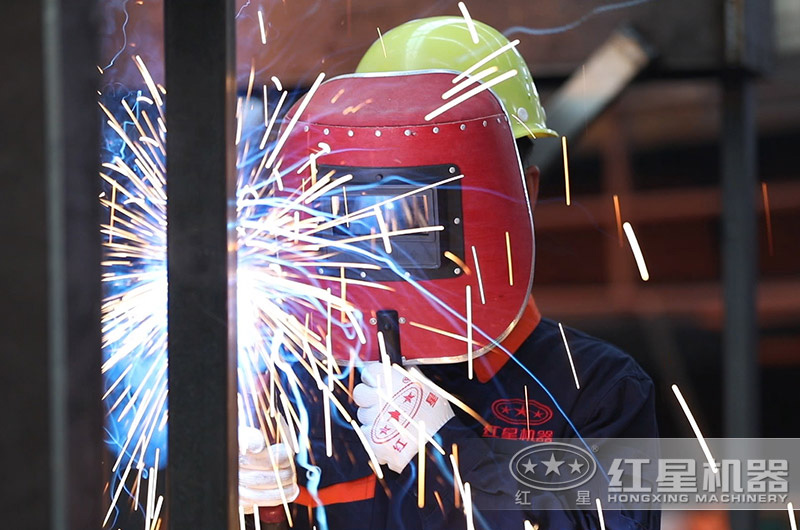 紅星S7系列干法制砂樓匠心制造，制砂手續(xù)辦理簡單