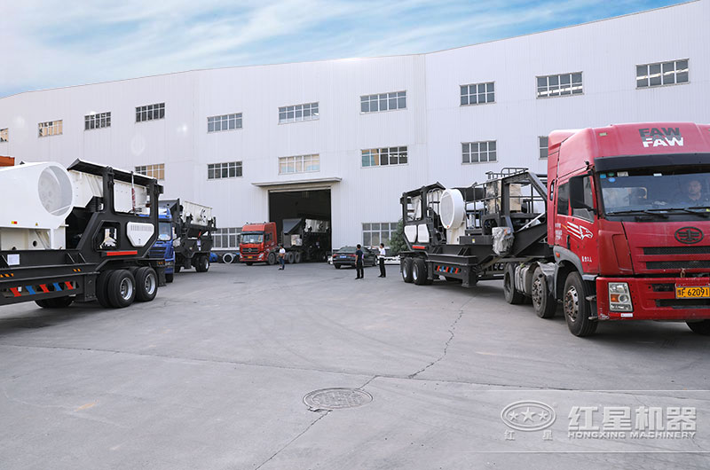 移動破碎設(shè)備市場需求大，生產(chǎn)利潤高，廠家發(fā)貨不停歇